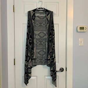 Bluenotes Black Grey Aztec Bohemian Sleeveless Sweater Vest Cardigan Size Medium
